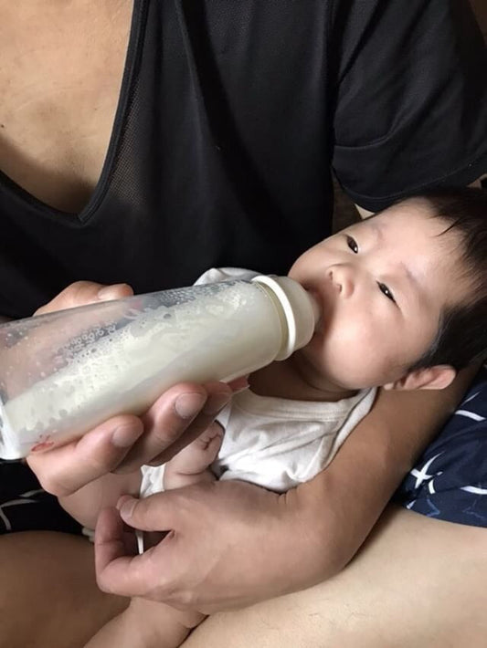 【名入れ哺乳瓶】お客様からのお写真♪