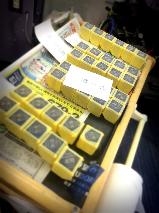 【完成!!】クリスタルペーパーウェイト300個!!!