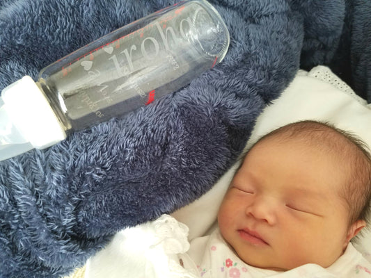 人気の哺乳瓶と赤ちゃんと写真をいただきました。
