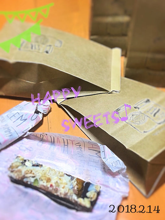 今日はバレンタイン♪娘はたくさんの友チョコをプレゼントしました。なつかしいあの頃を思い出しますね～＠奈良　香芝