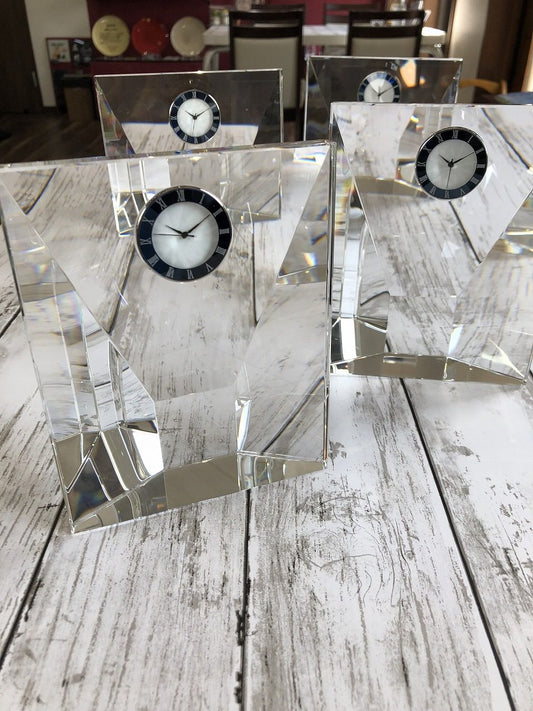 新作!!　クリスタル置き時計