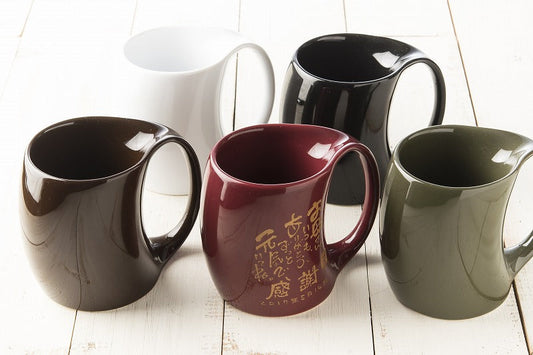 赤のマグカップが人気ＮＯ.１です！！